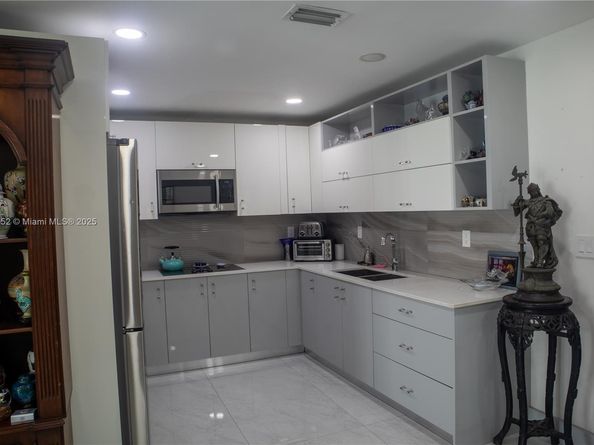 3541 SW 105th Ct, Miami FL 33165