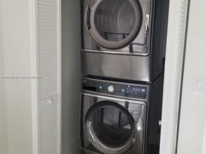 4500 NW 8th Pl, Plantation FL 33317