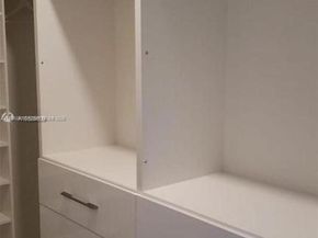 4500 NW 8th Pl, Plantation FL 33317