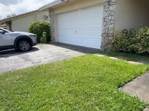 16628 Golfview Dr, Weston FL 33326
