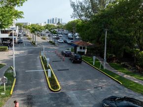 2780 NE 183rd St 1805, Aventura FL 33160