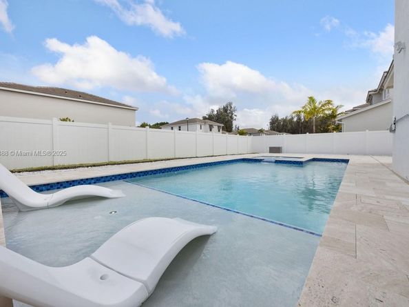 7126 Rockwood Rd, Jupiter FL 33458