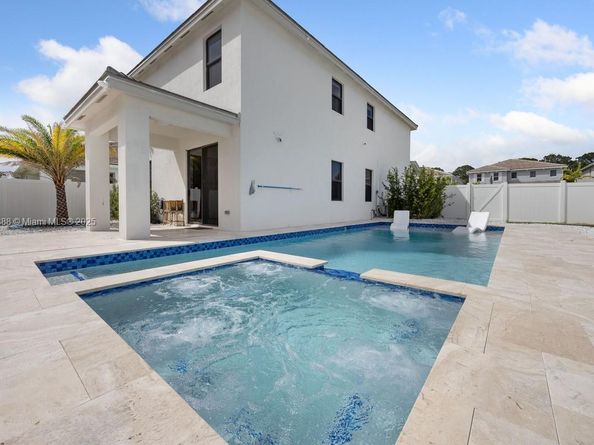 7126 Rockwood Rd, Jupiter FL 33458