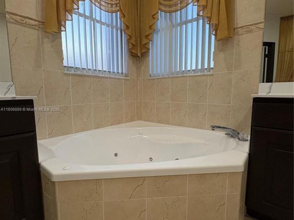 15375 SW 93rd Ln, Miami FL 33196