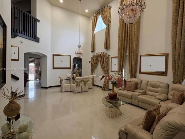 15375 SW 93rd Ln, Miami FL 33196