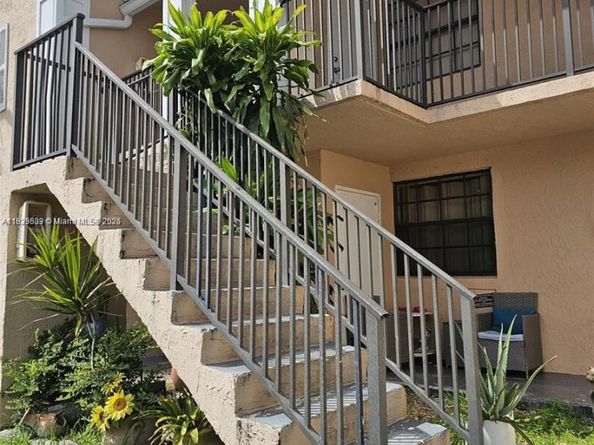 1002 Adams Ave 1002E, Homestead FL 33034