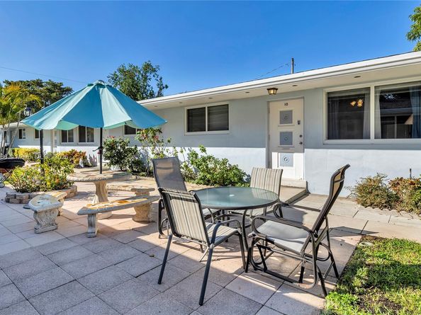 2300 Jackson St 10, Hollywood FL 33020