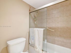 9273 Collins Ave 1109, Surfside FL 33154