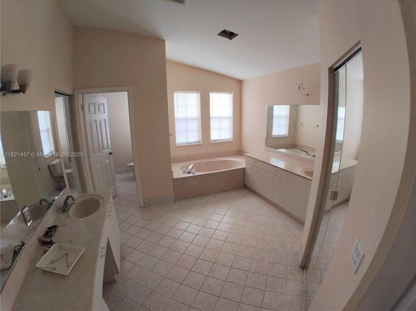 15651 NW 14th Ct, Pembroke Pines FL 33028