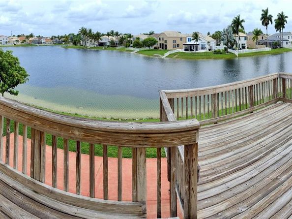 15651 NW 14th Ct, Pembroke Pines FL 33028