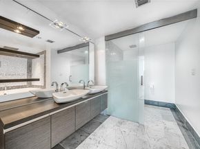 200 Biscayne Boulevard Way 4411, Miami FL 33131