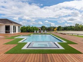 15722 Sunnyland Ln, Wellington FL 33414