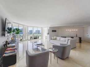 21050 Point Pl 702, Aventura FL 33180