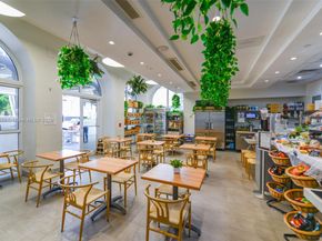 21050 Point Pl 702, Aventura FL 33180