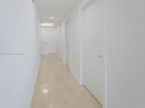 21050 Point Pl 702, Aventura FL 33180