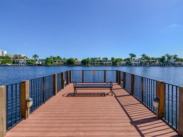 21050 Point Pl 702, Aventura FL 33180