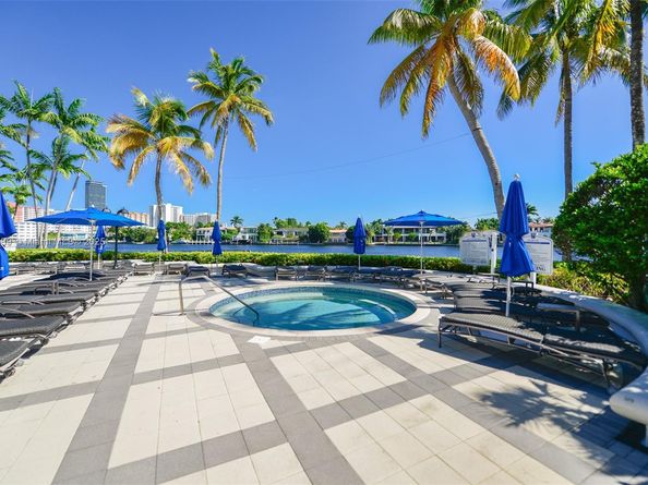 21050 Point Pl 702, Aventura FL 33180