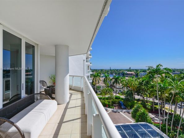 21050 Point Pl 702, Aventura FL 33180