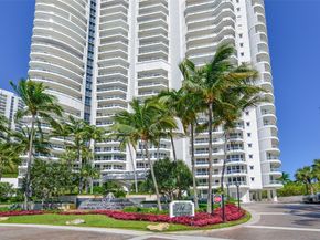 21050 Point Pl 702, Aventura FL 33180