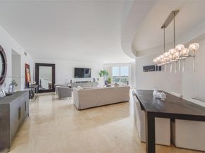 21050 Point Pl 702, Aventura FL 33180