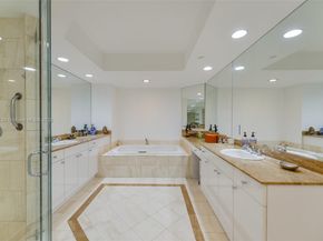 21050 Point Pl 702, Aventura FL 33180