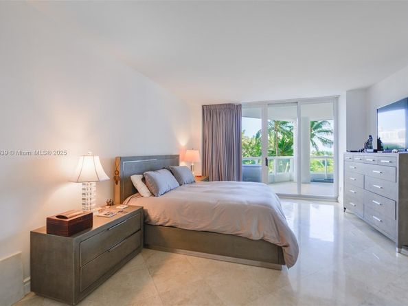 21050 Point Pl 702, Aventura FL 33180