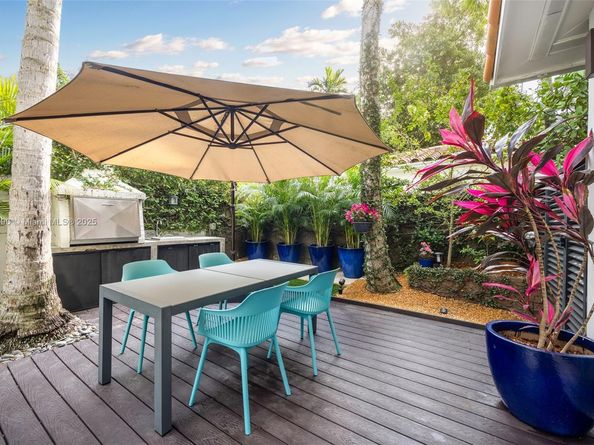 3220 Calusa St, Coconut Grove FL 33133
