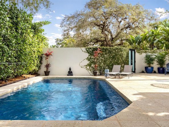 3220 Calusa St, Coconut Grove FL 33133