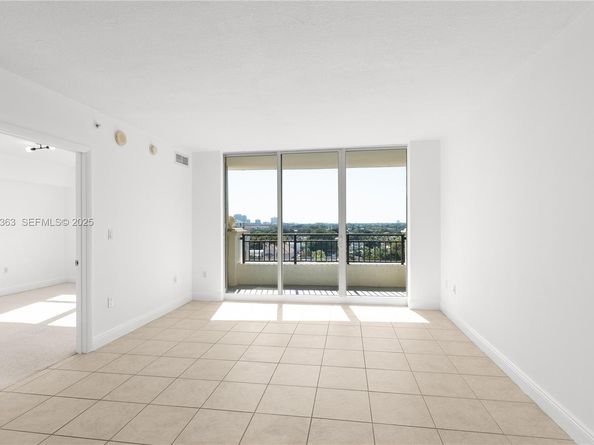 3232 SW 22nd st 905, Miami FL 33145