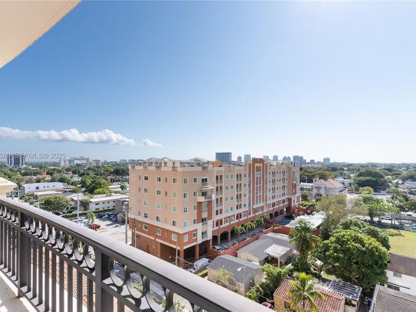 3232 SW 22nd st 905, Miami FL 33145