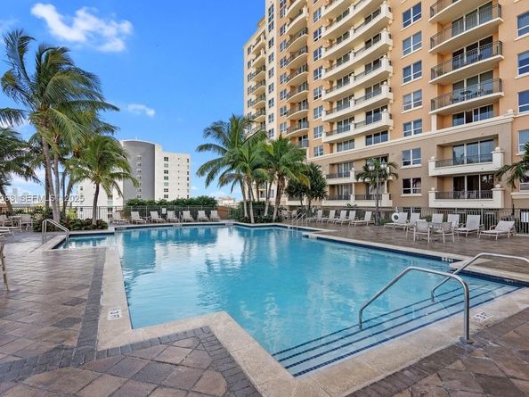 3232 SW 22nd st 905, Miami FL 33145