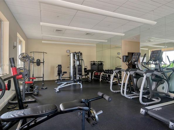 3232 SW 22nd st 905, Miami FL 33145