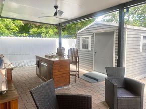 739 NW 112th St, Miami FL 33168