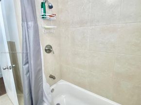 739 NW 112th St, Miami FL 33168