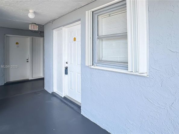 9365 Fontainebleau Blvd E209, Miami FL 33172