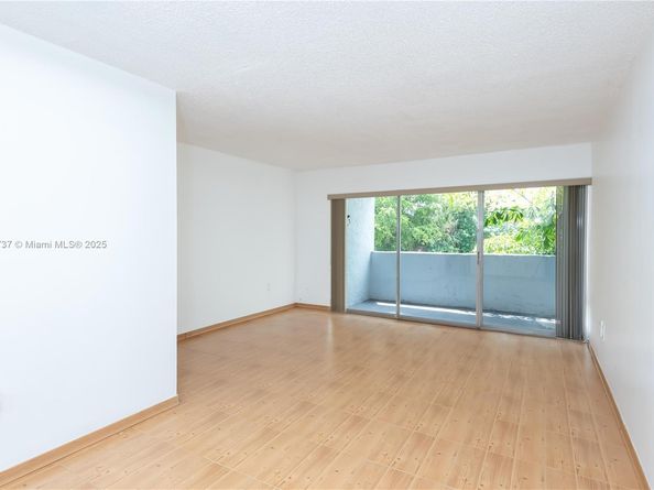 9365 Fontainebleau Blvd E209, Miami FL 33172