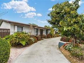 1765 SW 3rd Ct, Homestead FL 33030