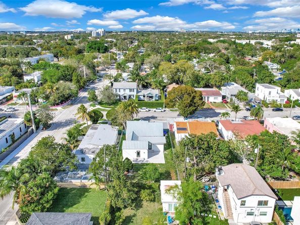 84 NW 48th St, Miami FL 33127