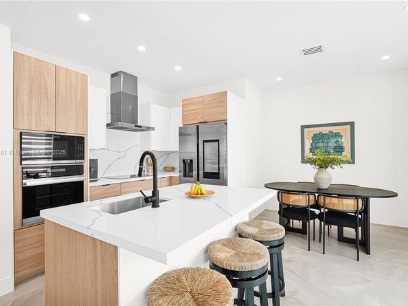 84 NW 48th St, Miami FL 33127