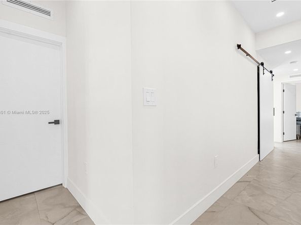 84 NW 48th St, Miami FL 33127