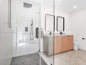 84 NW 48th St, Miami FL 33127