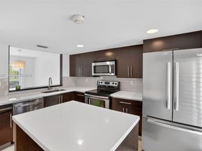 5570 SW 70th Pl S, Miami FL 33155