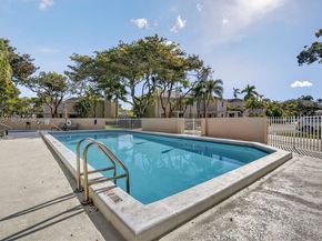 5570 SW 70th Pl S, Miami FL 33155