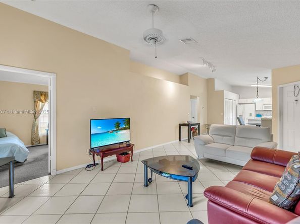 3891 NW 122nd Ter, Sunrise FL 33323
