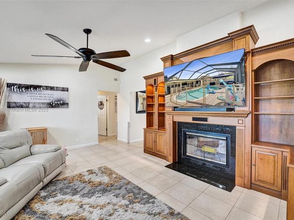 1501 NW 99th Ave, Plantation FL 33322