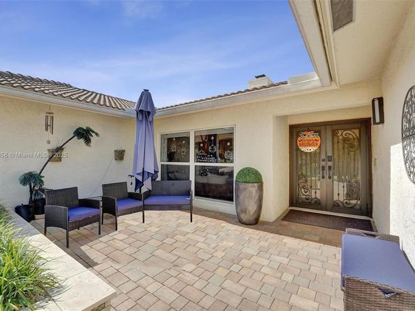 1501 NW 99th Ave, Plantation FL 33322