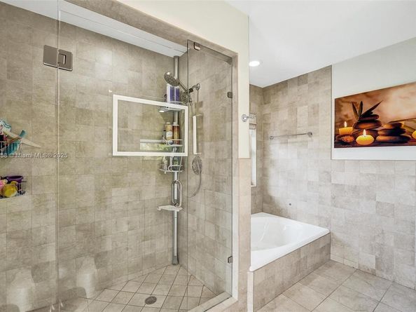 1501 NW 99th Ave, Plantation FL 33322