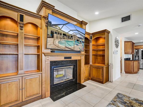 1501 NW 99th Ave, Plantation FL 33322