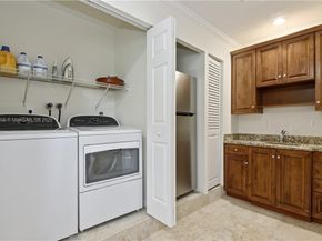 1501 NW 99th Ave, Plantation FL 33322