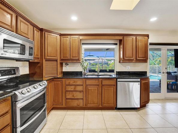 1501 NW 99th Ave, Plantation FL 33322